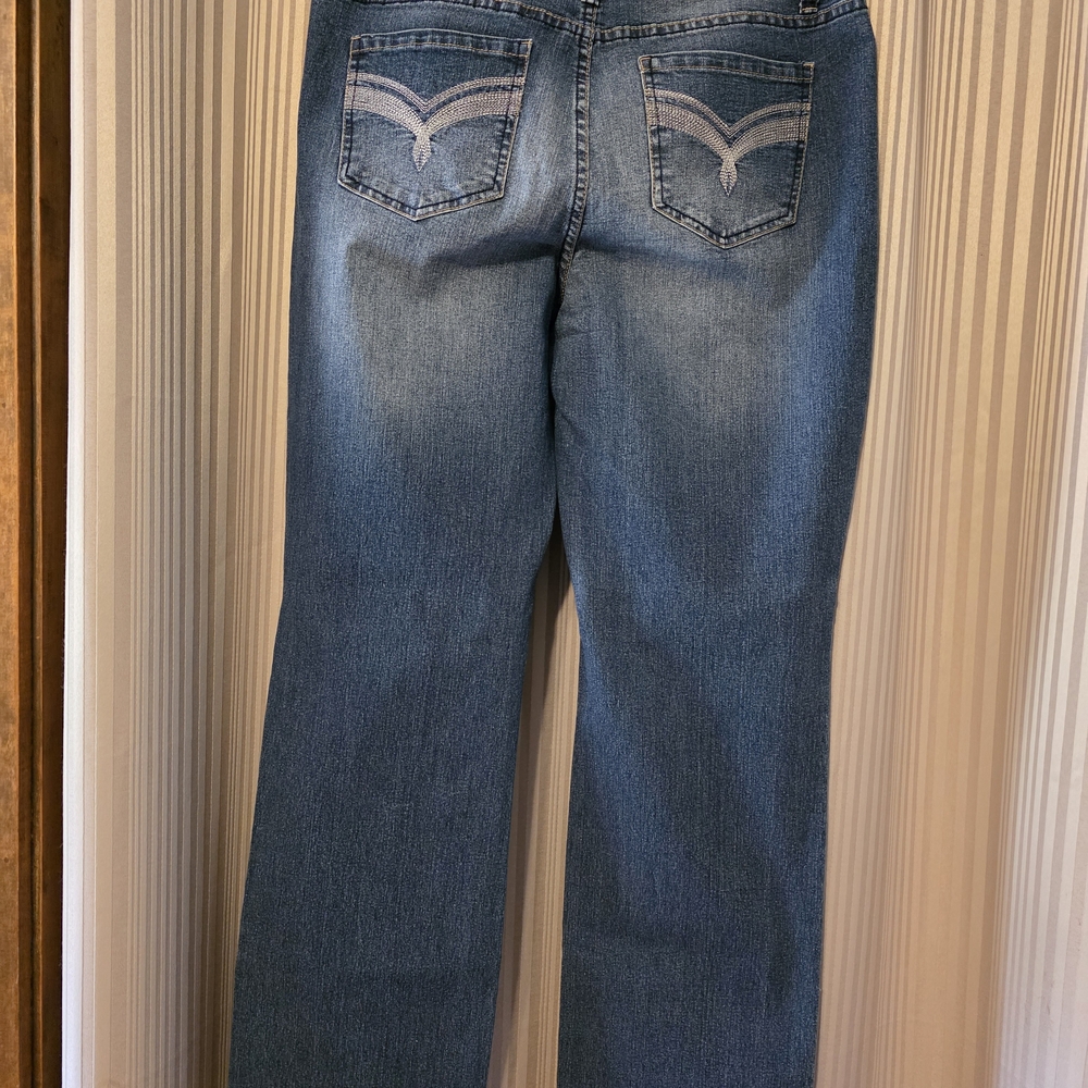 Royalty For Me Women's Straight Leg Blue Jeans    NWOT                       #11 - Picture 2 of 6